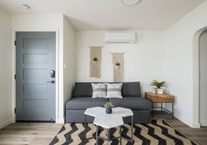 Beachfront Cottage (106)