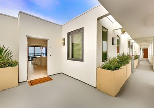 Beachfront Dog-Friendly Condo w/Spacious Deck, A/C, Ocean Views, Free WiFi