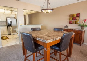 Beachfront Escape with Beach, Pool, Hot Tub & Corner Unit. Tickets Included to Top Attractions Daily