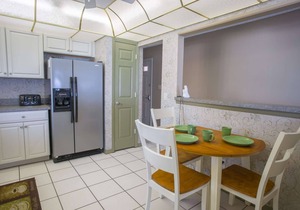 Beachfront Escape with Beach, Pool, Hot Tub & Corner Unit. Tickets Included to Top Attractions Daily