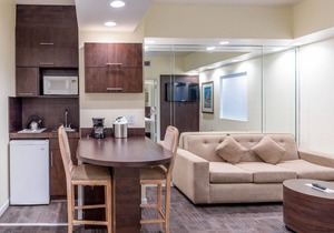 Beachfront Getaway for the Whole Family! Outdoor Pool + Oceanfront Property