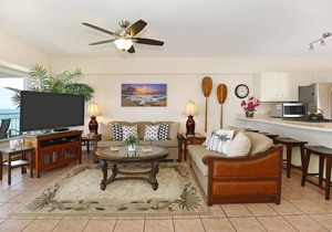 Beachfront Location with GREAT View! Washer/Dryer, Washlet, A/C, Wi-Fi!