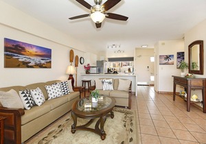 Beachfront Location with GREAT View! Washer/Dryer, Washlet, A/C, Wi-Fi!