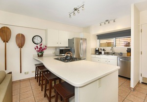 Beachfront Location with GREAT View! Washer/Dryer, Washlet, A/C, Wi-Fi!