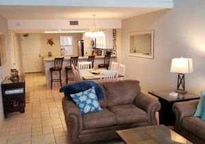 BEACHFRONT PENTHOUSE CONDO w/Vaulted Ceilings SUNTIDE II 506. Amazing GULF VIEW