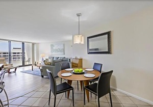 Beachfront penthouse with spectacular views and pool