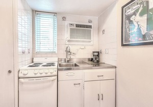 Beachfront Resort Suite With Heated Pool ➠ Tropic Terrace Resort #3