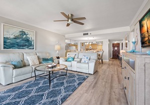 Beachfront with Amazing Views! Heated Pool, Hot Tub, Tennis Courts ~ 206 Reflections
