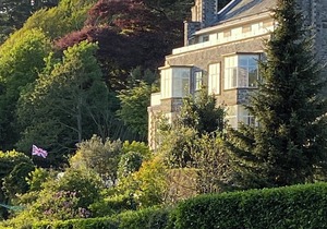 Beachside 2-Bed - Sleeps 4, Parking & Pet Friendly