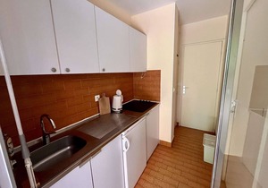 Beachside 2-Room Apartment with Private Garden, Terrace, and Parking