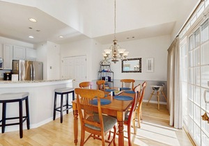 Bear Trap Dunes 2nd floor condo w/free WiFi, basketball court, and gym