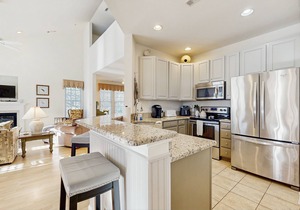 Bear Trap Dunes 2nd floor condo w/free WiFi, basketball court, and gym