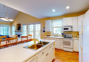 Bear Trap Dunes townhouse w/fireplace, basketball court, tennis court, WiFi