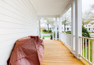 Bear Trap Dunes townhouse w/gym, pool, free WiFi, and golf on-site