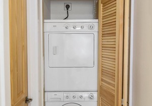 Beautiful 2BR Ski-in/Ski-out* Lodge Condo at Stowe`s Toll House LiftBeautiful Remodeled Ski-in/Ski-out Lodge Condominium at Stowe`s Toll House Lift