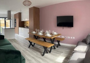 Beautiful 5 Bed House in Manchester by PureStay