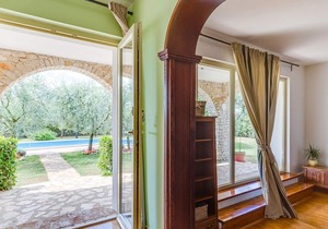 Beautiful and spacious popular villa with private pool near Porec, pets allowed