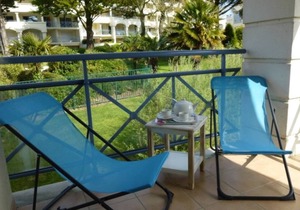Beautiful apartment, terrace, swimming pools 300 m from the beach