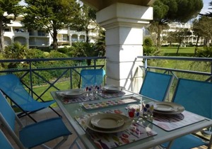 Beautiful apartment, terrace, swimming pools 300 m from the beach