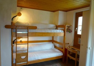 Beautiful apartment for 6 guests with WIFI, TV, balcony, pets allowed and parking