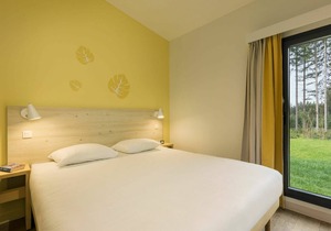 Beautiful apartment in villa for 4 people with WIFI, pool, TV and terrace