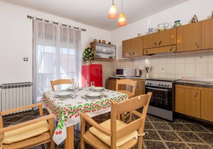 Beautiful apartment in Viskovo with WiFi