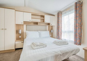 Beautiful centre opening luxury holiday home.