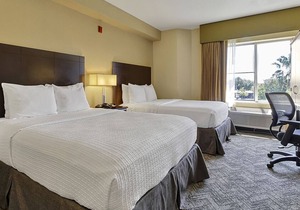 Beautiful Destination! 4 Convenient Spaces, Near SeaWorld Orlando, Free Parking