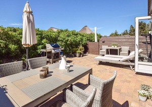 Beautiful home in Blåvand with sauna