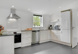 Beautiful home in Bogø By with WiFi