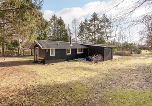 Beautiful home in Ebeltoft with kitchen