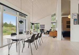 Beautiful home in Fjerritslev with WiFi