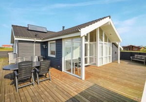 Beautiful Home In Frstrup With Wifi