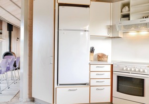 Beautiful home in Hvide Sande with WiFi