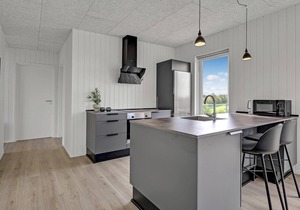 Beautiful home in Løgstrup with kitchen