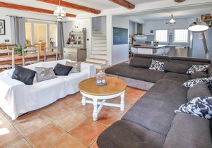 Beautiful home in Saignon with Outdoor swimming pool and 4 Bedrooms