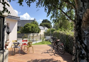 Beautiful house near town for six people