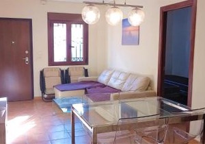 Beautiful Modern Apartment second line to the beach