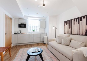 Beautiful new Grosvenor Street Apartment