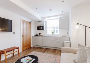 Beautiful new Grosvenor Street Apartment