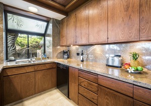 🏖️Beautiful Ocean Views! | Access to Fitness/Tennis Facilities