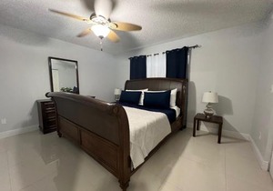 Beautiful pool home 20 minutes from Disney!