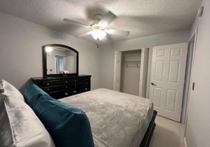 Beautiful pool home 20 minutes from Disney!