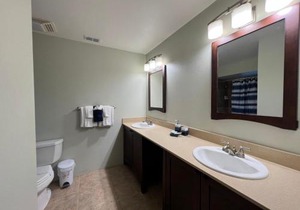 Beautiful pool home 20 minutes from Disney!