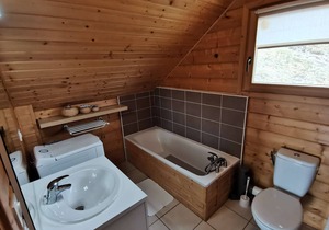 Beautiful recent chalet sleeps 8 in the heart of Réallon resort