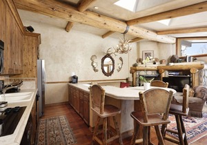 Beautiful Snowmass Getaway! Scenic Views, Balcony, Pool, Hot Tub, Gas FP, Elevator & Trail Access