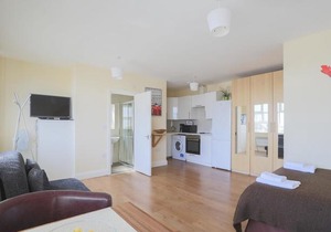 Beautiful studio flat in Harrow 42c