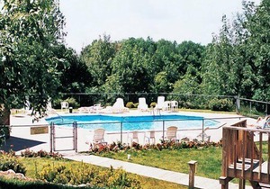 Beautiful studio unit at resort, sleeps 4