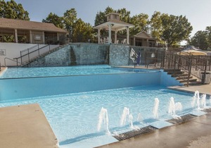 Beautiful studio unit at resort, sleeps 2