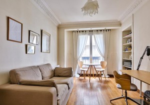 Beautiful sunny two-room apartment with balcony *Paris 13*